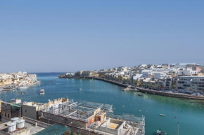 Gorgeous two bedroom sea view in Marsascala